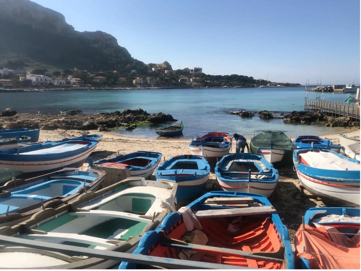 B&B Tiffany Sferracavallo Palermo Eksteriør billede