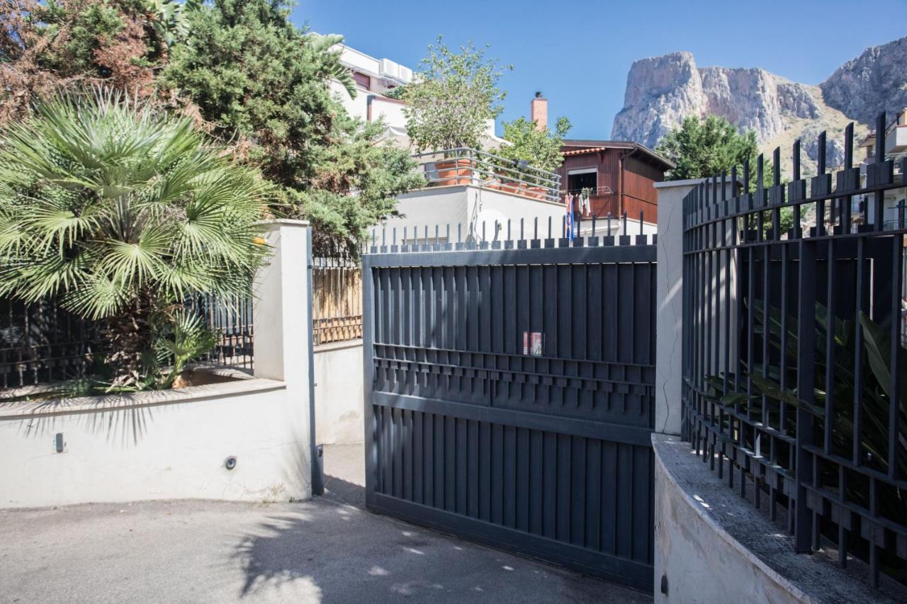 B&B Tiffany Sferracavallo Palermo Eksteriør billede