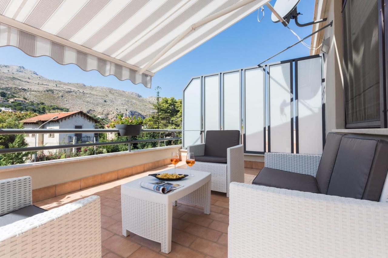 B&B Tiffany Sferracavallo Palermo Eksteriør billede