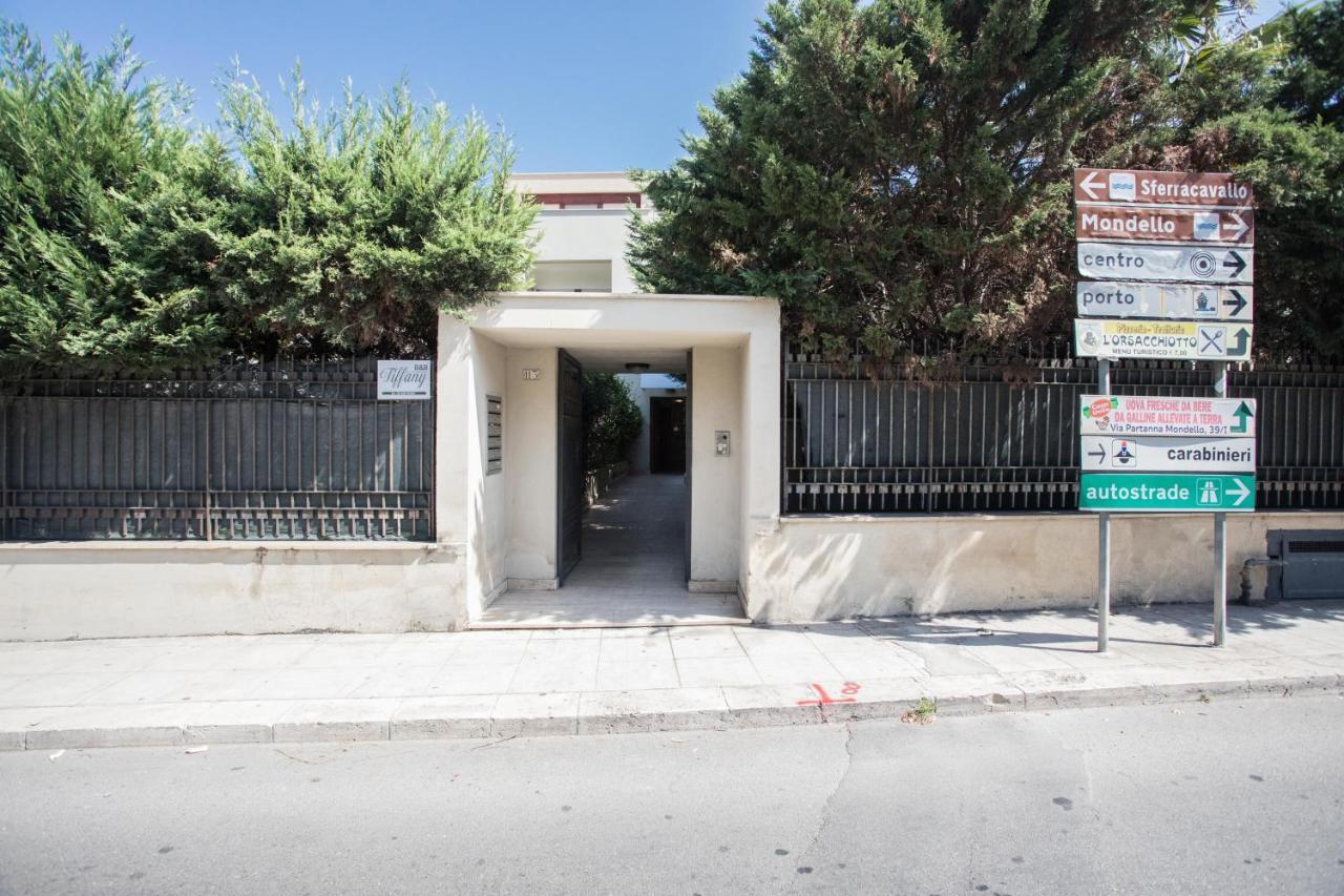 B&B Tiffany Sferracavallo Palermo Eksteriør billede