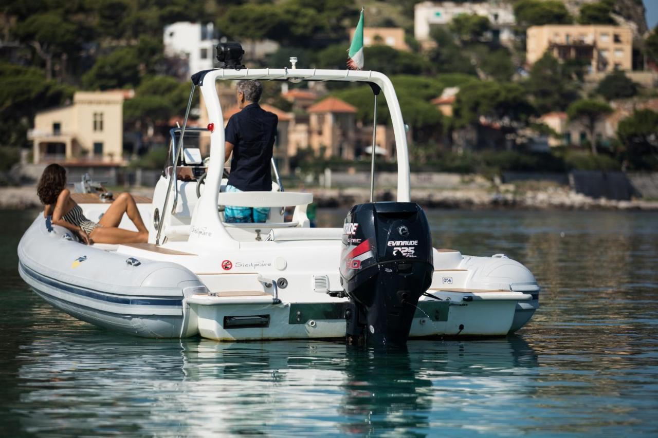 B&B Tiffany Sferracavallo Palermo Eksteriør billede